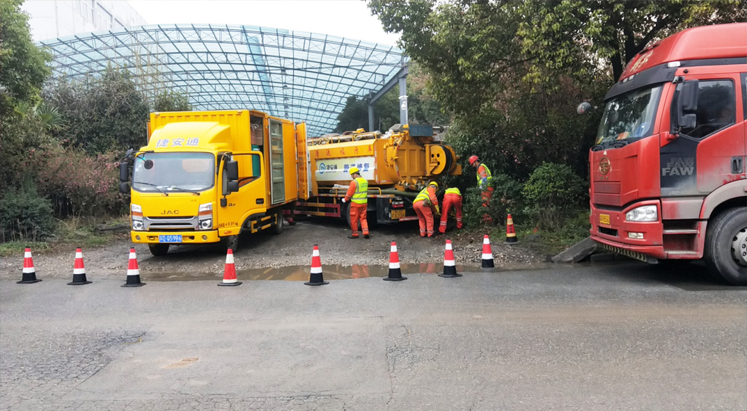 白碱滩成区雨污水管网“四位一体”检测疏通项目